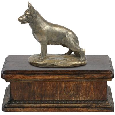 Owczarek niemiecki, Alsatian - skrzynia na psie pamiątki, klasyczna skrzynia ze statuetką, elegancka skrzynia z psem marki Art-Dog Owczarek niemiecki, Alsatian - skrzynia na psie pamiątki, klasyczna skrzynia ze statuetką, elegancka skrzynia z psem marki Art-Dog