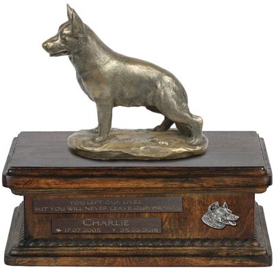 Owczarek niemiecki, Alsatian - skrzynia na psie pamiątki, personalizowana skrzynia ze statuetką, drewniana skrzynia z psem marki Art-Dog Owczarek niemiecki, Alsatian - skrzynia na psie pamiątki, personalizowana skrzynia ze statuetką, drewniana skrzynia z psem marki Art-Dog