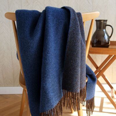 Antidotum Koc dwustronny wełniany TWINO niebieski virgin wool Antidotum Koc dwustronny wełniany TWINO niebieski virgin wool