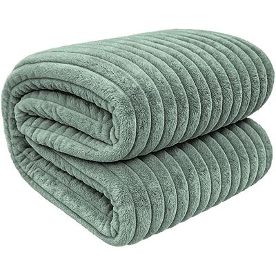 Kontrasto Koc narzuta tłoczony przytulny ciepły wzór na prezent Lea 200x220 zielony Kontrasto Koc narzuta tłoczony przytulny ciepły wzór na prezent Lea 200x220 zielony