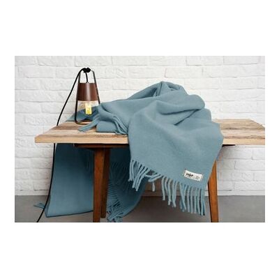 HOP DESIGN - YETI - Pastelowy błękit - 145x205 cm - Koc HOP DESIGN - YETI - Pastelowy błękit - 145x205 cm - Koc