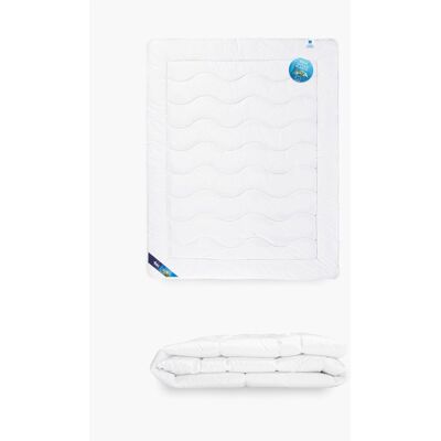 AMZ Kołdra antyalergiczna 220x240 Aerelle Blue letnia 800g biała AMZ Kołdra antyalergiczna 220x240 Aerelle Blue letnia 800g biała