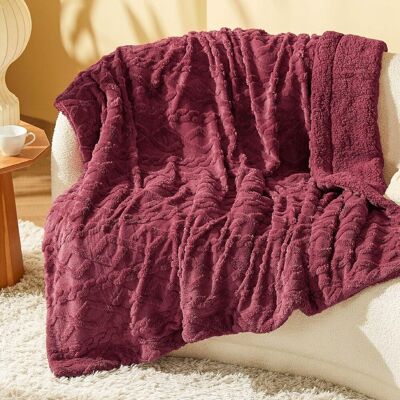 Inny producent NARZUTA CIEPŁY KOC PUSZYSTY POLAR 150X200 Z TŁOCZENIAMI CZERWONY BURGUND Inny producent NARZUTA CIEPŁY KOC PUSZYSTY POLAR 150X200 Z TŁOCZENIAMI CZERWONY BURGUND