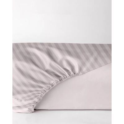 Inny producent Prześcieradło adamaszkowe 160x200 silver rose z gumką Maro Home Inny producent Prześcieradło adamaszkowe 160x200 silver rose z gumką Maro Home