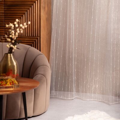 Firanka żakardowa na kołach B2 ESSENTIALS biała 140x250 cm HOMLA Firanka żakardowa na kołach B2 ESSENTIALS biała 140x250 cm HOMLA