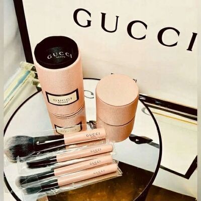 Zestaw pędzli Gucci wersja podróżna Zestaw pędzli Gucci wersja podróżna