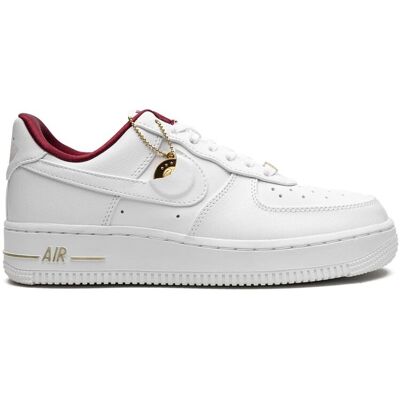Buty Sportowe Nike Wmns Air Force 1 '07 Se Dv7584 100 R-36 Buty Sportowe Nike Wmns Air Force 1 '07 Se Dv7584 100 R-36