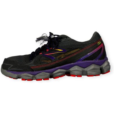Sportowe buty damskie sznurowane New Balance 37 Sportowe buty damskie sznurowane New Balance 37