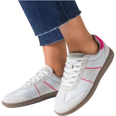 Jasnoniebieskie Sneakersy Damskie Buty Sportowe Z Fuksjowymi Wstawkami Sznurowane Carla 1320-4-41 Jasnoniebieskie Sneakersy Damskie Buty Sportowe Z Fuksjowymi Wstawkami Sznurowane Carla 1320-4-41