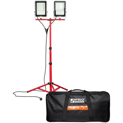 Reflektor LED PRO 2x100W 16000lm ze statywem IP65 w pokrowcu Reflektor LED PRO 2x100W 16000lm ze statywem IP65 w pokrowcu