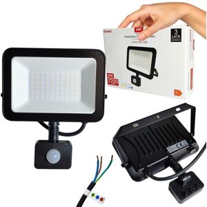 Naświetlacz LED PRO halogen 30W 6500K barwa zimna 2700lm CZUJNIK RUCHU/ZMIERZCHU IP44 DIOLED Naświetlacz LED PRO halogen 30W 6500K barwa zimna 2700lm CZUJNIK RUCHU/ZMIERZCHU IP44 DIOLED