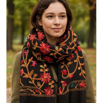 Agrafka Szal damski folk kwiatowy haftowany Agrafka Szal damski folk kwiatowy haftowany