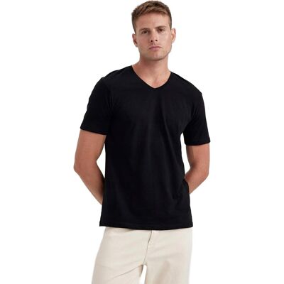 Inny producent DEFACTO MĘSKI T-SHIRT CZARNY Z DEKOLTEM V 100% BAWEŁNA XS 5DA Inny producent DEFACTO MĘSKI T-SHIRT CZARNY Z DEKOLTEM V 100% BAWEŁNA XS 5DA