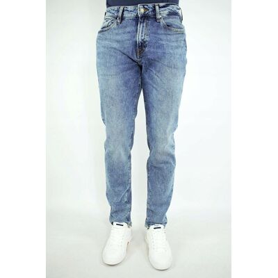 JEANSY MĘSKIE GUESS M1GA37 D47I7 NIEBIESKIE - Pants: 38/30 JEANSY MĘSKIE GUESS M1GA37 D47I7 NIEBIESKIE - Pants: 38/30