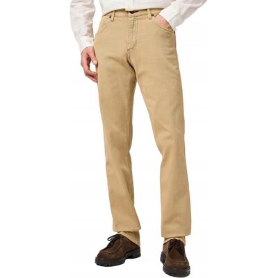 Jeansy Wrangler Greensboro 112362436 Rustic Russet W 32 / L 34 Jeansy Wrangler Greensboro 112362436 Rustic Russet W 32 / L 34