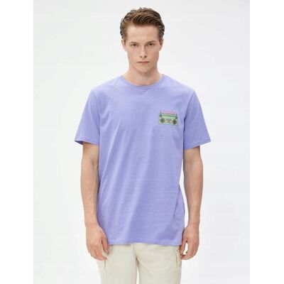 Inny producent KOTON FIOLETOWY T SHIRT MĘSKI Z NADRUKIEM RADIO W STYLU RETRO S 6FA Inny producent KOTON FIOLETOWY T SHIRT MĘSKI Z NADRUKIEM RADIO W STYLU RETRO S 6FA