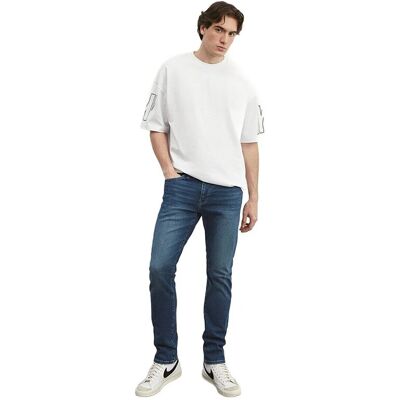 Inny producent KOTON SPODNIE MĘSKIE CASUAL PROSTE NIEBIESKIE Z PRZETARCIAMI 31/30 5DA Inny producent KOTON SPODNIE MĘSKIE CASUAL PROSTE NIEBIESKIE Z PRZETARCIAMI 31/30 5DA