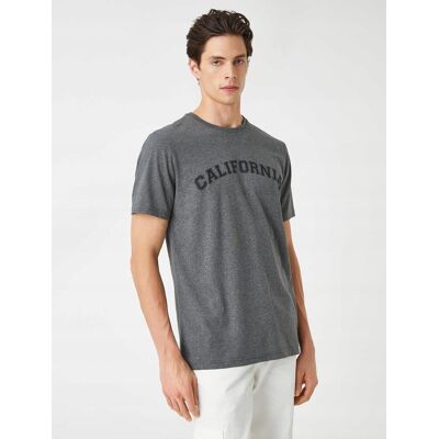Inny producent KOTON SZARY T SHIRT MĘSKI Z NADRUKIEM CALIFORNIA OKRĄGŁY DEKOLT XL 6FA Inny producent KOTON SZARY T SHIRT MĘSKI Z NADRUKIEM CALIFORNIA OKRĄGŁY DEKOLT XL 6FA