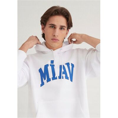 Inny producent MAVI BLUZA MĘSKA Z KAPTUREM BIAŁA Z NIEBIESKIM NADRUKIEM 2XL 5GA* Inny producent MAVI BLUZA MĘSKA Z KAPTUREM BIAŁA Z NIEBIESKIM NADRUKIEM 2XL 5GA*