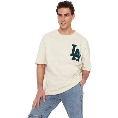 Inny producent TRENDYOL MAN T-SHIRT MĘSKI BEŻOWY Z APLIKACJĄ LA OKRĄGŁY DEKOLT XS 5DA Inny producent TRENDYOL MAN T-SHIRT MĘSKI BEŻOWY Z APLIKACJĄ LA OKRĄGŁY DEKOLT XS 5DA