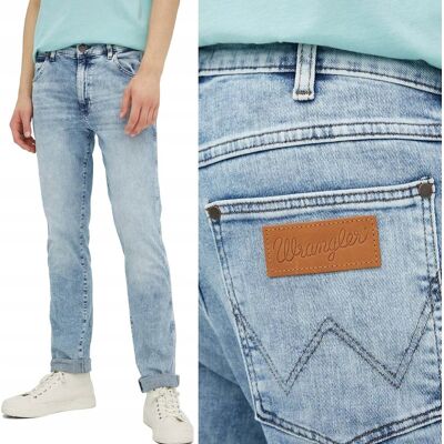 Wrangler LARSTON SLIM TAPERED Dusky Cloud ZWĘŻANE JASNE DżINSY W27 L32 Wrangler LARSTON SLIM TAPERED Dusky Cloud ZWĘŻANE JASNE DżINSY W27 L32