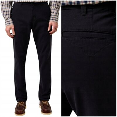 Wrangler Regular Chino Black bawełniane spodnie materiałowe chinosy W38 L34 Wrangler Regular Chino Black bawełniane spodnie materiałowe chinosy W38 L34