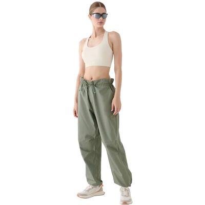 Spodnie casual parachute oversize damskie 4FRSS24TTROF1330-44S Zielony Roz. M Spodnie casual parachute oversize damskie 4FRSS24TTROF1330-44S Zielony Roz. M