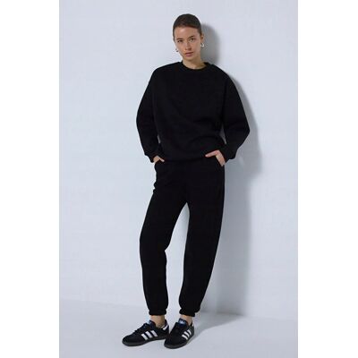Inny producent CZARNY KOMPLET DAMSKI BLUZA I SPODNIE DRESOWE Z DŁUGIMI RĘKAWAMI S 5GA* Inny producent CZARNY KOMPLET DAMSKI BLUZA I SPODNIE DRESOWE Z DŁUGIMI RĘKAWAMI S 5GA*