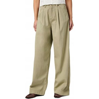 Spodnie Wrangler Pleated Trouser 112362959 Dark Tea W 28 / L 30 Spodnie Wrangler Pleated Trouser 112362959 Dark Tea W 28 / L 30