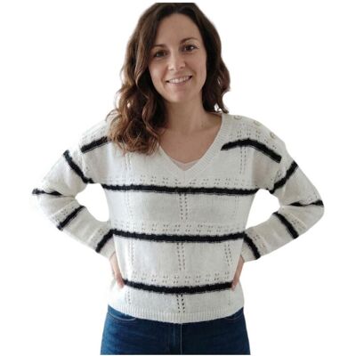 Sweter damski Only Bernice azurowy biały klasyczny w serek-S Sweter damski Only Bernice azurowy biały klasyczny w serek-S