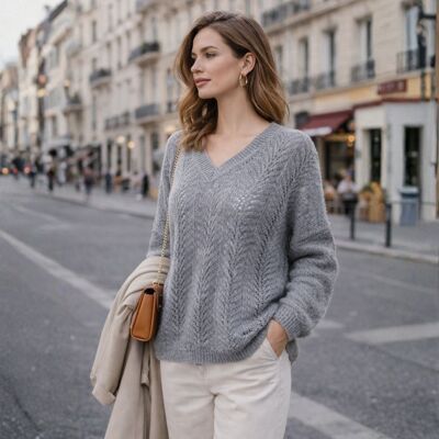 PINK BOX Sweter damski Włoski szary ażurowy dekolt V oversize PINK BOX Sweter damski Włoski szary ażurowy dekolt V oversize