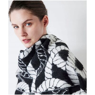 Inny producent SWETER DAMSKI Z GOLFEM CZARNO-BIAŁY WZÓR ROŚLINNY S 5GA* Inny producent SWETER DAMSKI Z GOLFEM CZARNO-BIAŁY WZÓR ROŚLINNY S 5GA*
