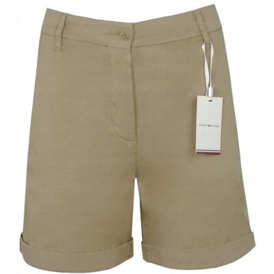 Inny producent TOMMY HILFIGER BEŻOWE SPODENKI CHINOS Z PODWYŻSZONĄ KANTĄ 32 J9A Inny producent TOMMY HILFIGER BEŻOWE SPODENKI CHINOS Z PODWYŻSZONĄ KANTĄ 32 J9A