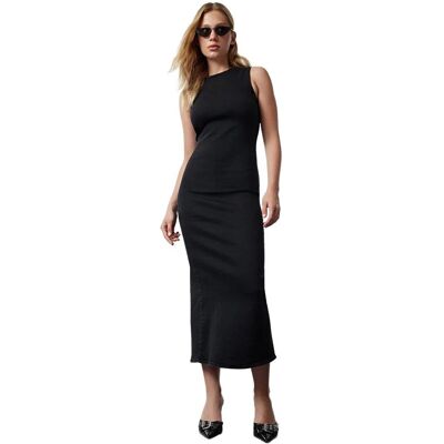 Inny producent TRENDYOL CZARNA PROSTA SUKIENKA MIDI BEZ RĘKAWÓW Z GŁADKIEJ TKANINY 38 5EA* Inny producent TRENDYOL CZARNA PROSTA SUKIENKA MIDI BEZ RĘKAWÓW Z GŁADKIEJ TKANINY 38 5EA*