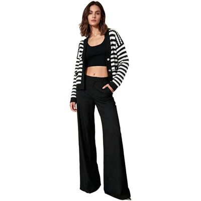 Inny producent TRENDYOL SWETER DAMSKI CZARNO BIAŁY W PASKI Z GUZIKAMI S 5EA* Inny producent TRENDYOL SWETER DAMSKI CZARNO BIAŁY W PASKI Z GUZIKAMI S 5EA*