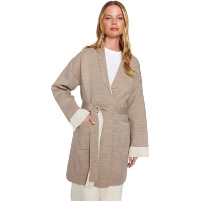 Inny producent TRENDYOL SWETER DAMSKI KARDIGAN Z PASKIEM BEŻOWY Z KONTRASTEM L 5EA* Inny producent TRENDYOL SWETER DAMSKI KARDIGAN Z PASKIEM BEŻOWY Z KONTRASTEM L 5EA*