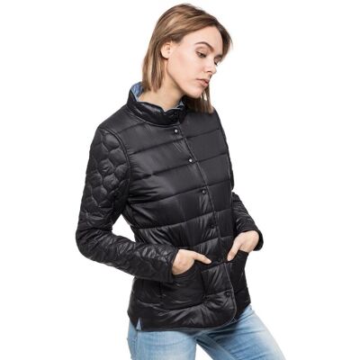 Wrangler Kurtka damska, Easy Reversible Jacket Black W4071Vq01, rozmiar XS Wrangler Kurtka damska, Easy Reversible Jacket Black W4071Vq01, rozmiar XS