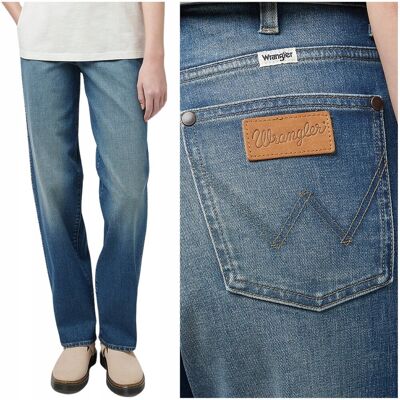 Wrangler MOM STRAIGHT Stride proste damskie spodnie jeansowe W29 L34 Wrangler MOM STRAIGHT Stride proste damskie spodnie jeansowe W29 L34