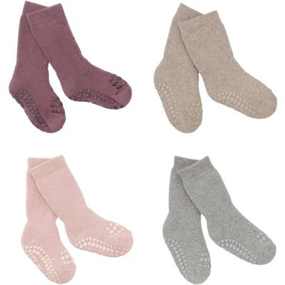 GoBabyGo antypoślizgowe skarpetki do nauki chodzenia 6 m+ zestaw 4 par GoBabyGo antypoślizgowe skarpetki do nauki chodzenia 6 m+ zestaw 4 par