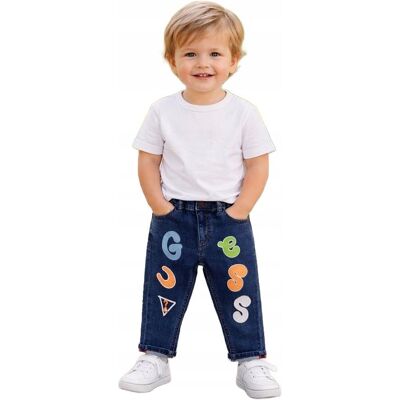 Inny producent GUESS SPODNIE JEANSOWE DZIECIĘCE Z NAPRASOWANYMI LITERAMI 104 1GŁA Inny producent GUESS SPODNIE JEANSOWE DZIECIĘCE Z NAPRASOWANYMI LITERAMI 104 1GŁA