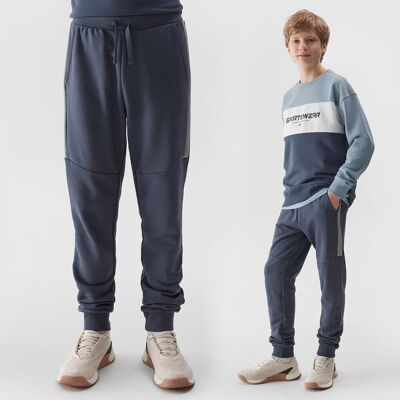 Spodnie Dresowe Chłopięce 4F Joggery Sportowe Regular Szare 4FJWSS24TTROM589 140 Spodnie Dresowe Chłopięce 4F Joggery Sportowe Regular Szare 4FJWSS24TTROM589 140