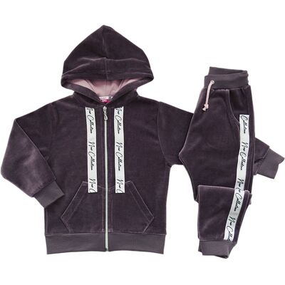 Welur dla dziewczynki dres Welurowy 128 jagodowy z lampasem REVAJ Welur dla dziewczynki dres Welurowy 128 jagodowy z lampasem REVAJ