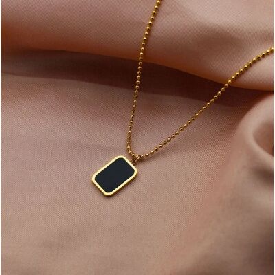 Inny producent Złoty Naszyjnik Czarny Kamień Black Opal Kwadrat Stylowy Elegancki Inny producent Złoty Naszyjnik Czarny Kamień Black Opal Kwadrat Stylowy Elegancki