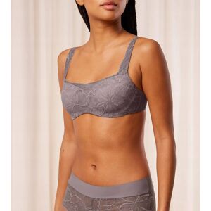 Triumph Body Make-Up Illusion Lace Balconette 80C Triumph Body Make-Up Illusion Lace Balconette 80C