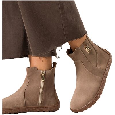 Ciemnobeżowe botki barefoot skórzane damskie szerokie na elastycznej płaskiej podeszwie złota ozdoba guma w cholewce PRODUKT POLSKI Casu 69925-40 Ciemnobeżowe botki barefoot skórzane damskie szerokie na elastycznej płaskiej podeszwie złota ozdoba guma w cholewce PRODUKT POLSKI Casu 69925-40