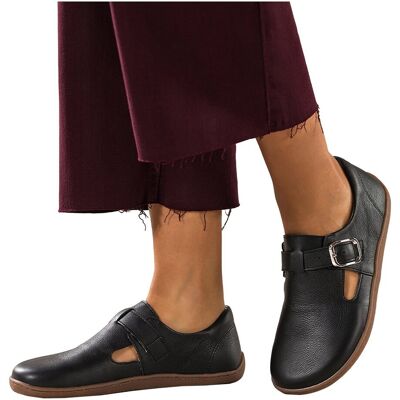 Czarne buty barefoot skórzane damskie szerokie na elastycznej płaskiej podeszwie wycięta cholewka klamra PRODUKT POLSKI Casu M8738-39 Czarne buty barefoot skórzane damskie szerokie na elastycznej płaskiej podeszwie wycięta cholewka klamra PRODUKT POLSKI Casu M8738-39