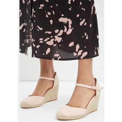 Inny producent DOROTHY PERKINS ESPADRYLE RÓŻOWE NA KOTURNIE DAMSKIE 39 1FPN Inny producent DOROTHY PERKINS ESPADRYLE RÓŻOWE NA KOTURNIE DAMSKIE 39 1FPN