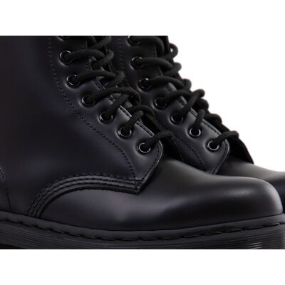 Dr.Martens Black Smooth Mono 1460-14353001 38 Dr.Martens Black Smooth Mono 1460-14353001 38