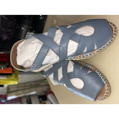 Inny producent Espadryle damskie niebieskie skóra rozmiar 37 Inny producent Espadryle damskie niebieskie skóra rozmiar 37