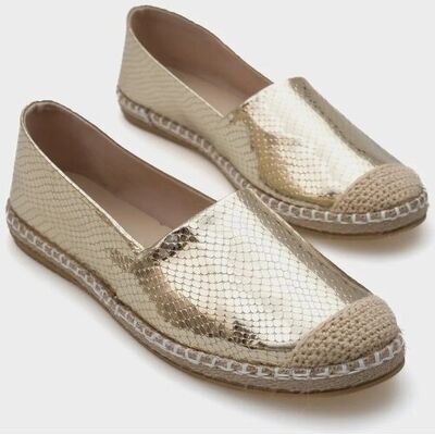 Inny producent ESPADRYLE DAMSKIE ZŁOTE W WZÓR SKÓRY WĘŻA Z PLECIONYM NOSKIEM 37 5GA* Inny producent ESPADRYLE DAMSKIE ZŁOTE W WZÓR SKÓRY WĘŻA Z PLECIONYM NOSKIEM 37 5GA*